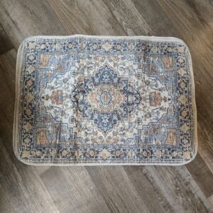 Blue and Cream Pet Training Mat